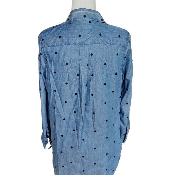 Crown & Ivy Blue Chambray Navy Embroidered Polka Dot Button Down Size M Top - Picture 5 of 7